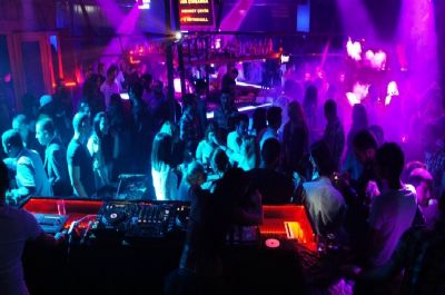 222 Park The Club
