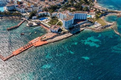 Le Bleu Hotel & Resort