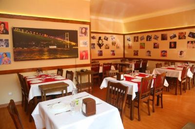 Mazi Restaurant