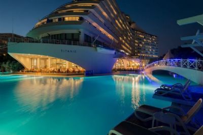Titanic Beach Lara Resort